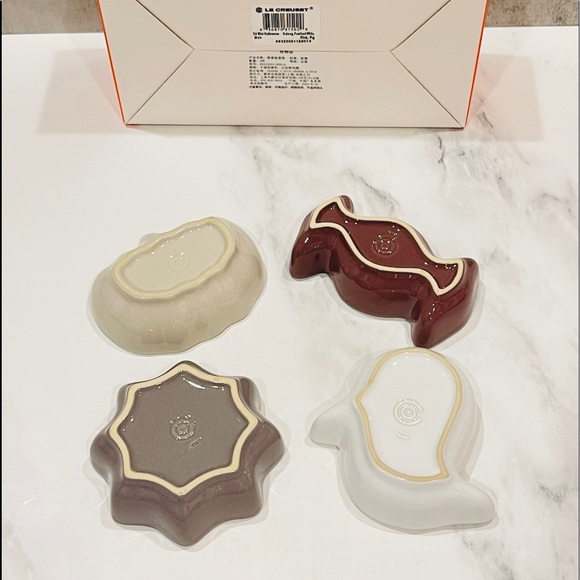 Le Creuset mini Halloween dish set of 4 - Picture 3 of 5